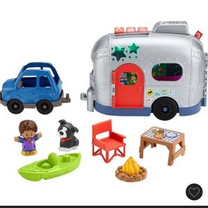 Fisher-Price Little People Light-up
Learning Camper Playset toddler toy